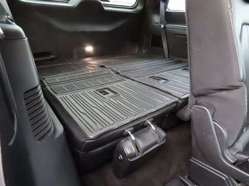 Used 2018 Ford Expedition Limited image 16