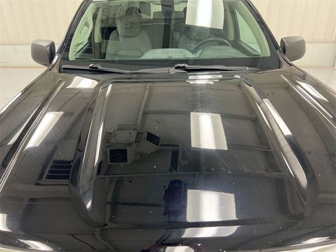 Used 2017 GMC Canyon 2WD Crew Cab w/ Convenience Package image 28