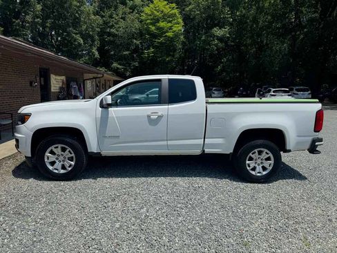 Used 2020 Chevrolet Colorado LT w/ Safety Package RWD image 2
