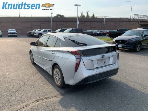 Used 2018 Toyota Prius Four w/ Advanced Technology Package FWD image 5