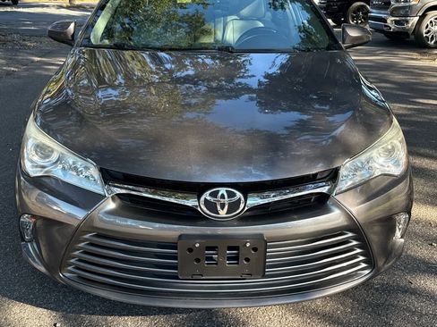 Used 2016 Toyota Camry XLE image 9