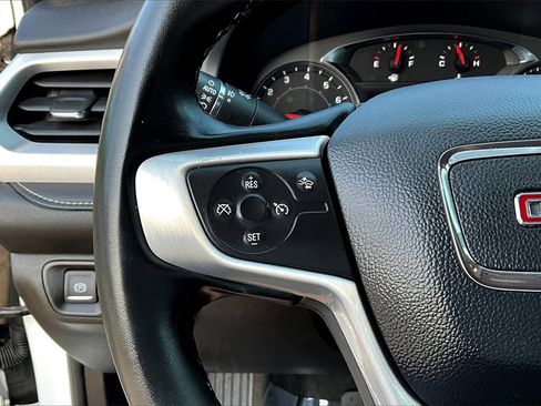 Certified 2023 GMC Acadia SLT image 11