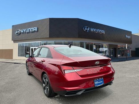 Certified 2023 Hyundai Elantra SEL w/ Convenience Package FWD image 6