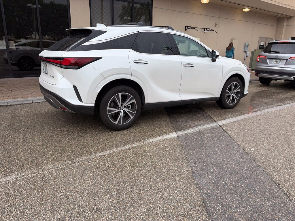Certified 2024 Lexus RX 350 Premium w/ Accessory Package (K3) FWD image 3