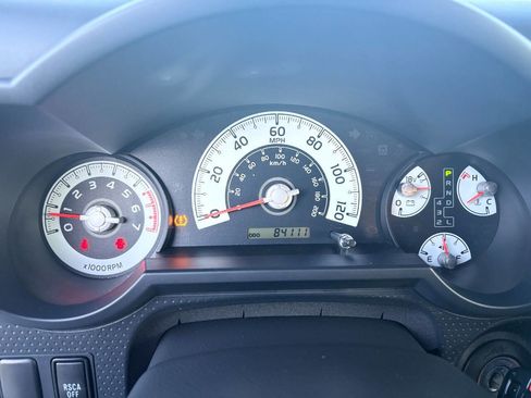 Used 2014 Toyota FJ Cruiser 4WD image 9