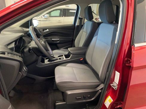 Used 2019 Ford Escape SE image 15