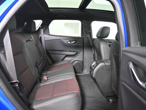 Used 2025 Chevrolet Blazer RS w/ Enhanced Convenience Package AWD/4WD image 15