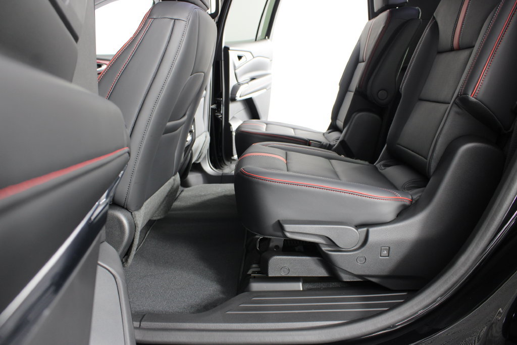 New 2027 Chevrolet Traverse RS FWD image 26
