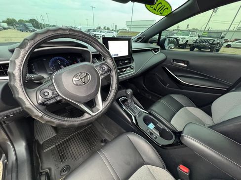 Used 2025 Toyota Corolla XSE FWD image 13