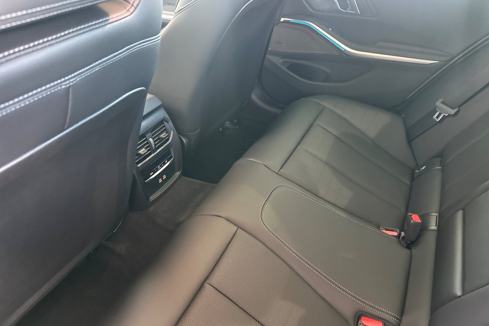 Certified 2025 BMW M340i xDrive w/ Premium Package AWD/4WD image 15