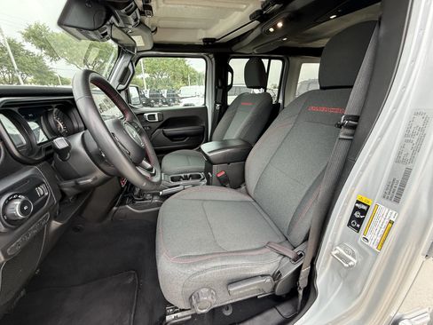 Used 2024 Jeep Wrangler Unlimited Rubicon AWD/4WD image 26
