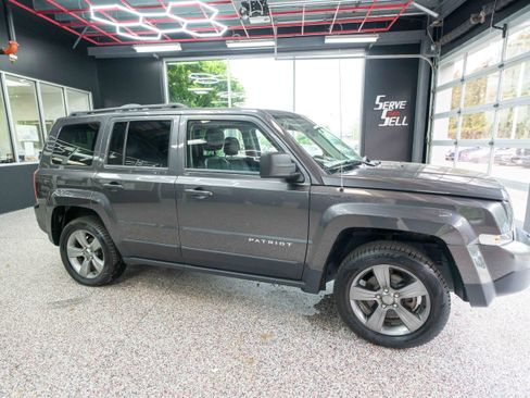 Used 2015 Jeep Patriot High Altitude AWD/4WD image 5