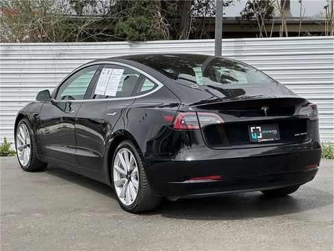 Used 2018 Tesla Model 3 Long Range image 12