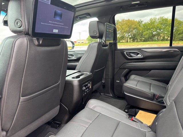 Used 2023 Chevrolet Suburban RST w/ Sport Performance Package AWD/4WD image 25
