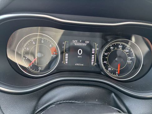 Used 2020 Jeep Cherokee Latitude Plus w/ Cold Weather Group image 16