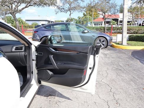 Used 2018 Maserati Ghibli S Q4 image 25