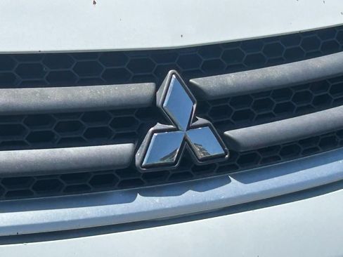 Used 2007 Mitsubishi Outlander ES FWD image 10
