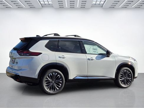 New 2026 Nissan Rogue Platinum w/ Platinum Premium Package AWD/4WD image 3