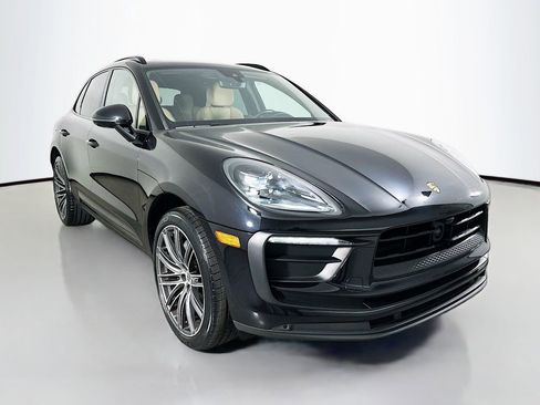 Certified 2024 Porsche Macan AWD/4WD image 7