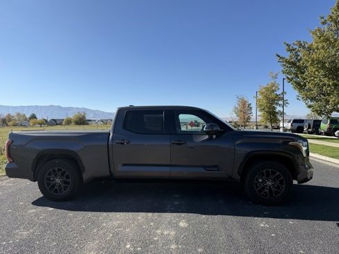 Used 2022 Toyota Tundra Platinum w/ Advanced Package image 5