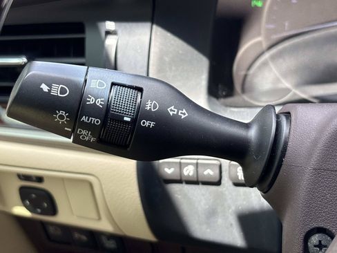 Used 2017 Lexus ES 350 w/ Luxury Package FWD image 20