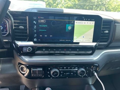 Used 2025 Chevrolet Silverado 2500 High Country AWD/4WD image 33