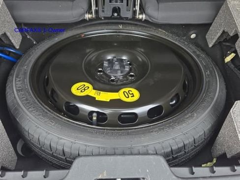 Used 2023 Volvo XC90 B6 Plus image 12