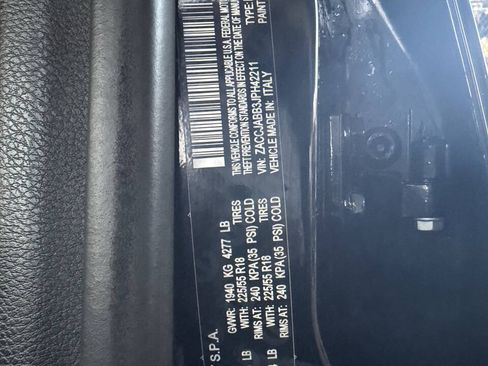 Used 2018 Jeep Renegade Altitude FWD image 17