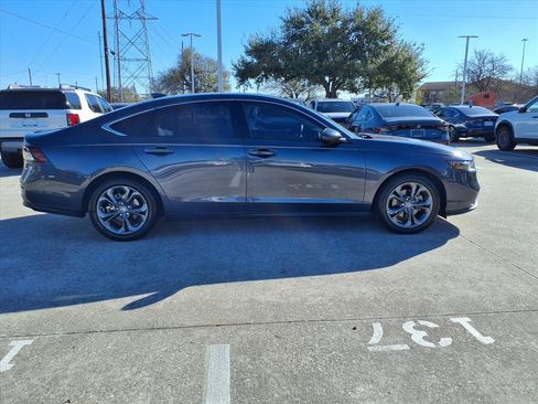 Certified 2023 Honda Accord EX image 25
