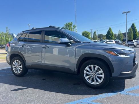 Used 2022 Toyota Corolla Cross LE image 4