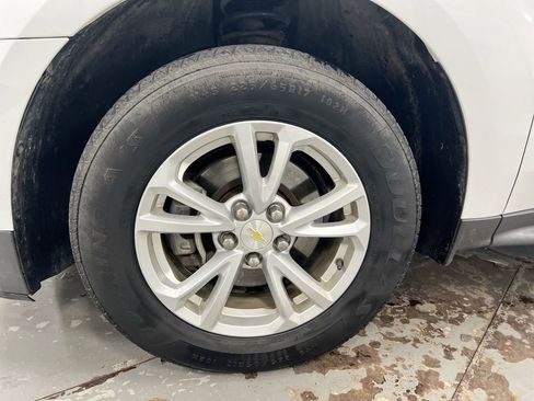 Used 2017 Chevrolet Equinox LT w/ Convenience Package FWD image 26