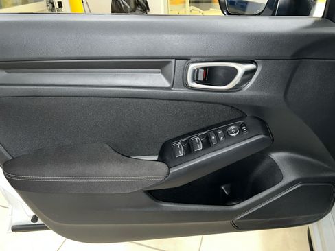 Used 2023 Honda Civic Sport image 15