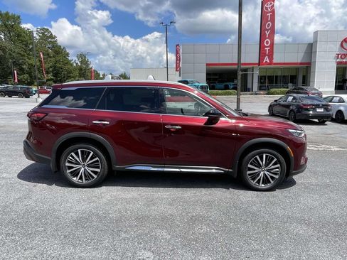 Used 2023 INFINITI QX60 Sensory w/ Vision Package AWD/4WD image 2