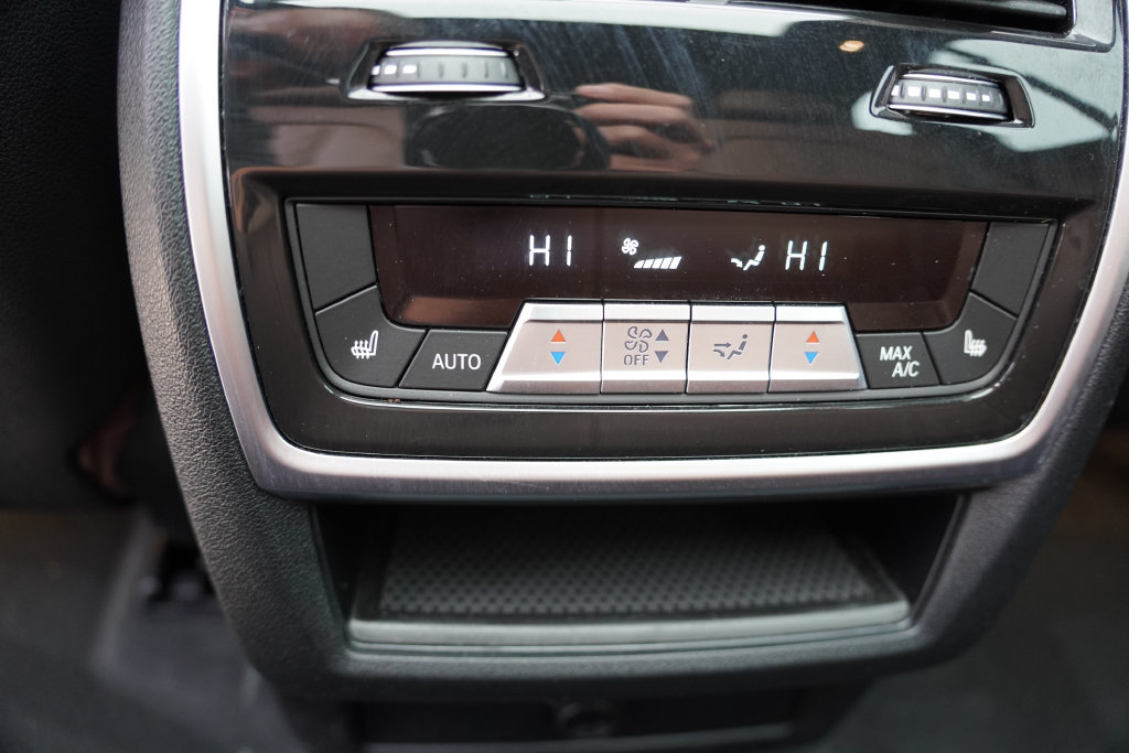 Used 2023 BMW X5 xDrive40i w/ M Sport Package AWD/4WD image 19
