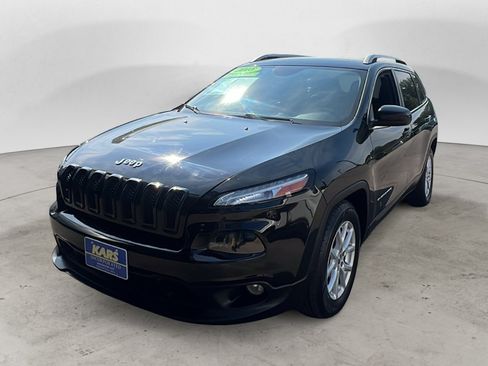 Used 2018 Jeep Cherokee Latitude Plus FWD image 1