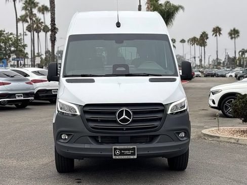 Used 2025 Mercedes-Benz Sprinter 2500 image 11