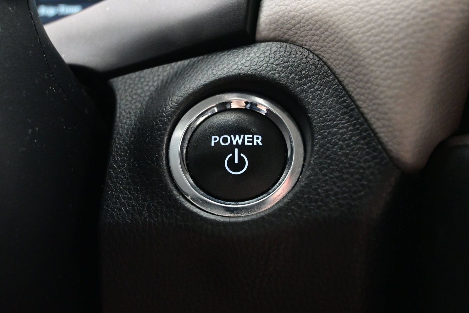Used 2023 Toyota RAV4 Limited AWD/4WD image 23