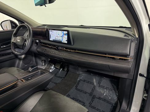 Used 2025 Nissan Ariya EVOLVE+ e-4ORCE image 12