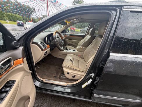 Used 2011 Jeep Grand Cherokee Overland AWD/4WD image 7