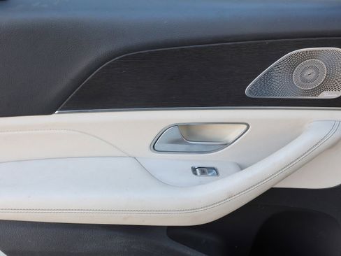 Used 2020 Mercedes-Benz GLE 350 4MATIC image 32