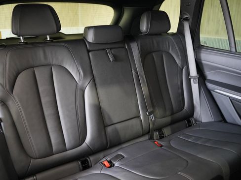 Used 2021 BMW X5 sDrive40i w/ M Sport Package image 34