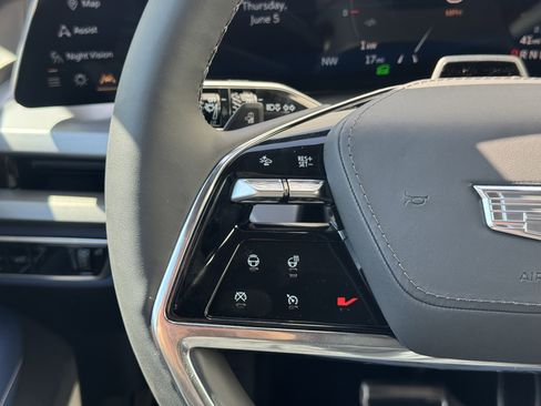 New 2026 Cadillac Vistiq Premium Luxury image 19