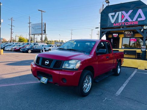 Used 2005 Nissan Titan XE image 1