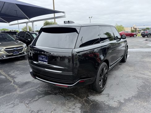 Used 2025 Land Rover Range Rover Long Wheelbase SE AWD/4WD image 7
