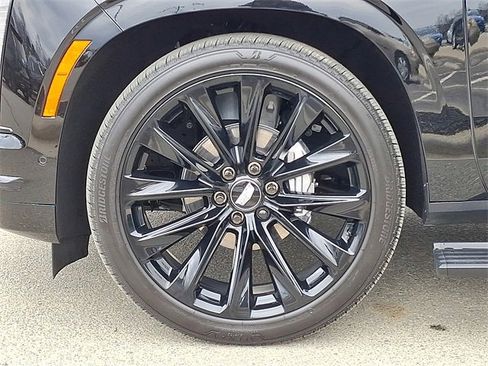 New 2026 Cadillac Escalade ESV Platinum Sport w/ LPO, ONYX Package image 21