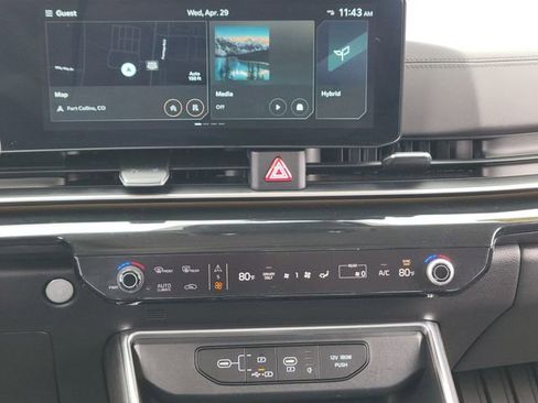 Certified 2025 Kia Carnival SX Prestige FWD image 15