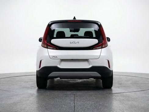 Used 2025 Kia Soul LX w/ LX Technology Package image 7