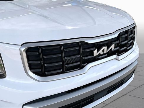 Used 2025 Kia Telluride S FWD image 29