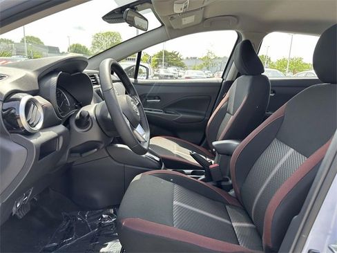 New 2025 Nissan Versa SR w/ Trunk Package image 16