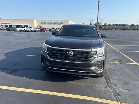 Used 2025 Volkswagen Atlas Cross Sport SEL Premium R-Line AWD/4WD image 6